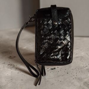 Elliott Lucca Woven Basket weave Leather Wristlet Phone Wallet in Black
